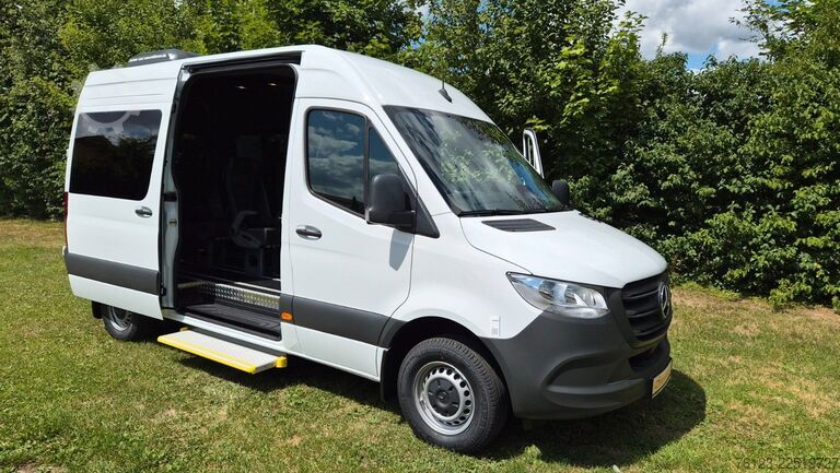 Minibus MERCEDES-BENZ Sprinter 315 Stock Mobility 23 Airlineboden Lage