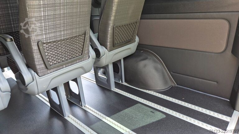 Minibus MERCEDES-BENZ Sprinter 315 Stock Mobility 23 Airlineboden Lage
