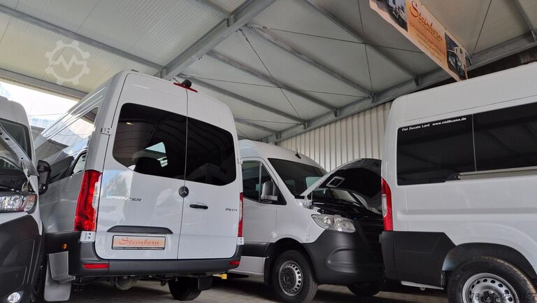 Minibus MERCEDES-BENZ Sprinter 315 Stock Mobility 23 Airlineboden Lage
