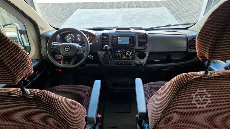 Minibus FIAT 2x  Opel Movano 18 SS  in Stock Fiat Ducato