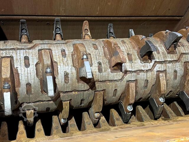 Mobile shredding plant Doppstadt Inventhor 6 Plus