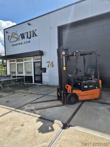 2017 Doosan 1600 kg Triplexmast mit Seitenschub Doosan 1600kg triplex sideshift