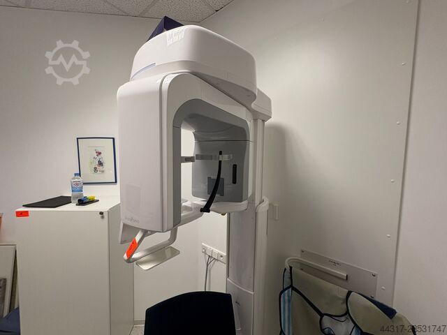 Panoramic X-ray device and patient chair  Vista Pano S u. Anthos 5 int.