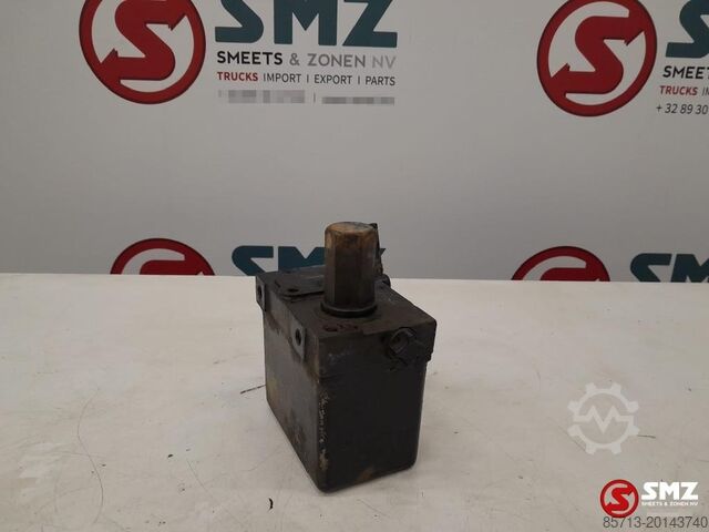 Chassis part Man Occ cabinekantelpomp MAN TGS 81417236130