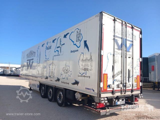 Reefer semitrailer Schmitz Cargobull Semitrailer Reefer Standard Plataforma