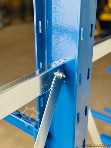 Cantilever rack ca. 3,15 lfm. Kragarmregal mit Fachböden H: 250cm 140 kg/Arm META Multistrong