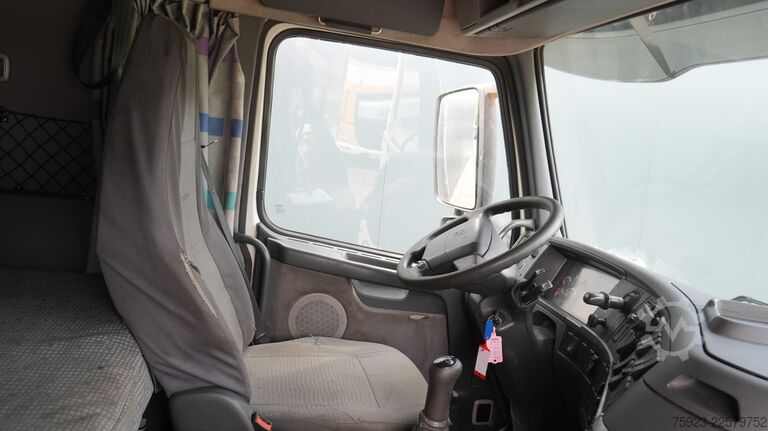 Crane truck Volvo FH 460 6x4 combi with Palfinger SRX 47 crane an...