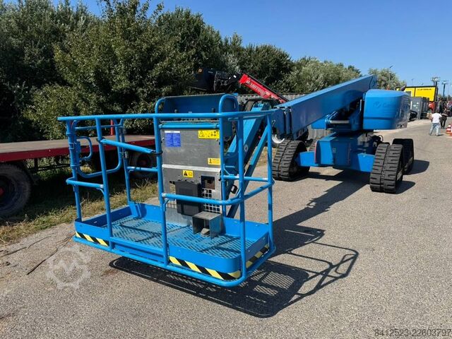 Teleskopbühne Genie S 65 Trax