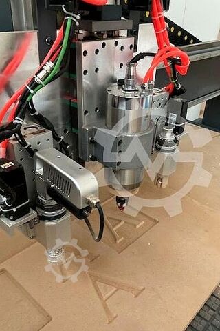 CNC-Bearbeitungszentrum für Holz MTCH MT-FR 3020
