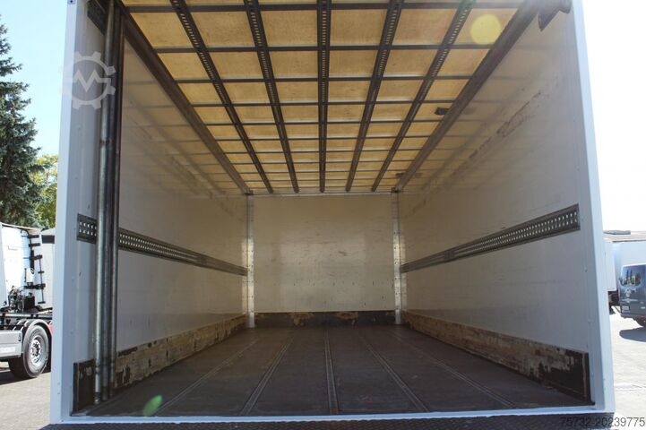 Refrigerated truck Renault D14 220E6   Laderbordwand   nur 166 Tkm   Klima