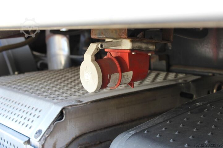 Kühlkoffer-LKW Mercedes-Benz Actros 2532 E5 CS 1150 Multi Bi-Temp LBW Rolltor