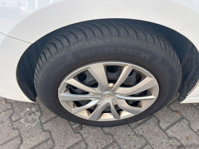 Van OPEL Corsa F Edition