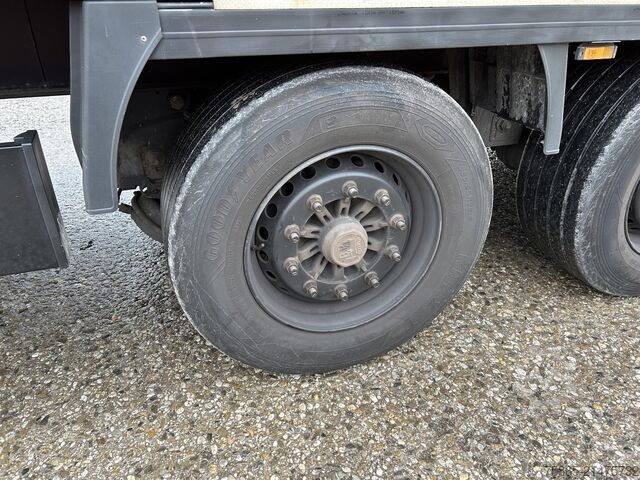 Box body Krone Dry Liner / Box / Loadlift 2000 kg / APK TUV 04-26