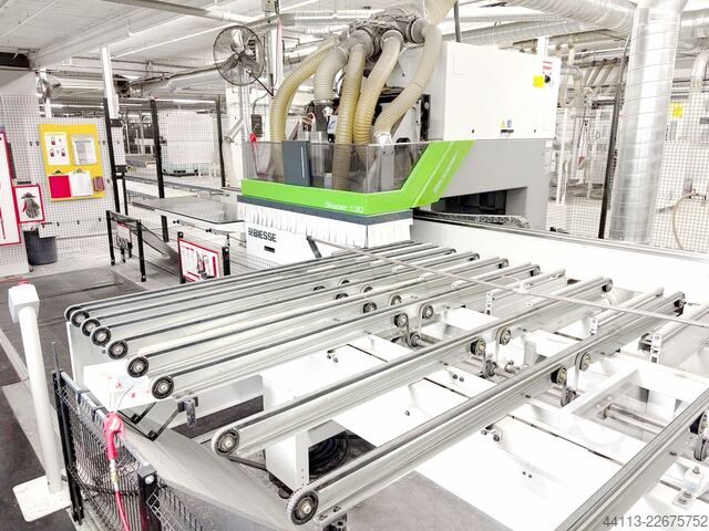 C.N.C. WORKING CENTER 3 axes. BIESSE Skipper 130