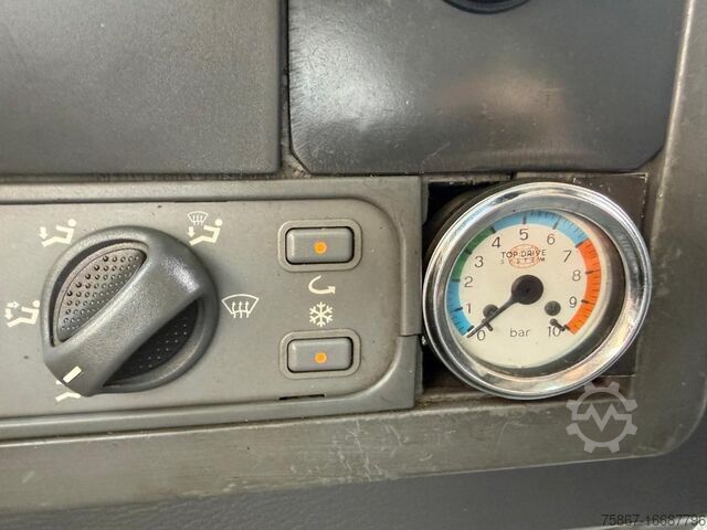 Truck with fixed body Iveco STRALIS 480