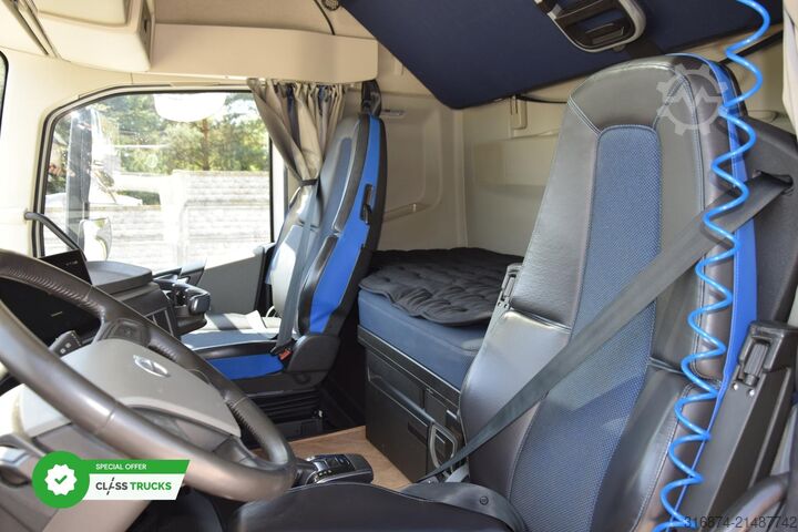 Standard tractor unit VOLVO FH 500 Globetrotter XL