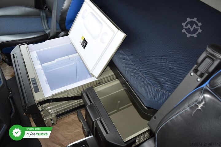 Standard tractor unit VOLVO FH 500 Globetrotter XL