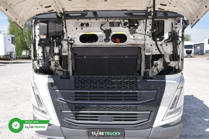 Standard tractor unit VOLVO FH 500 Globetrotter XL