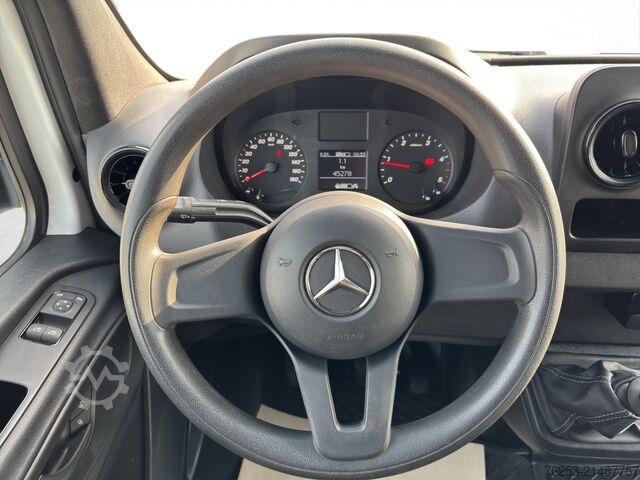 Pick-up van Mercedes-Benz Sprinter 317 CDI Pritsche DOKA Lang AHK KlimaA