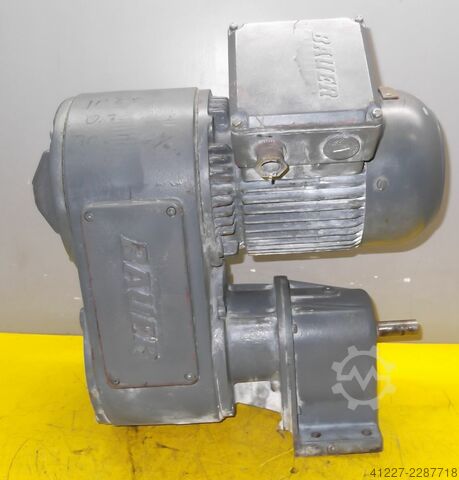 Adjustable gear motor 0.75 kW 30-210 rpm Bauer DK94V10/216