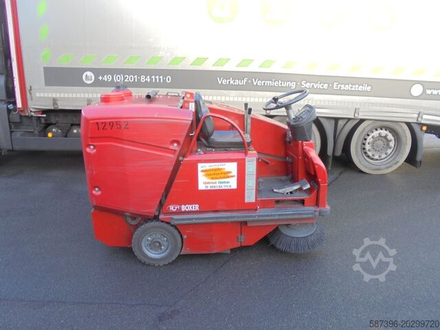 Kehrsaugmaschine RCM Super Boxer D Sitz-Kehr