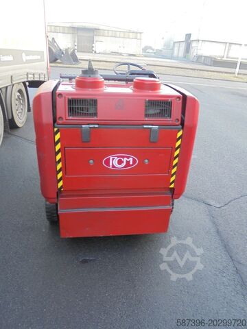 Kehrsaugmaschine RCM Super Boxer D Sitz-Kehr