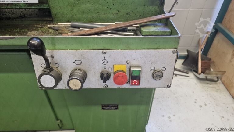 Leit- und Zugspindeldrehmaschine WEILER Praktikant 160AC