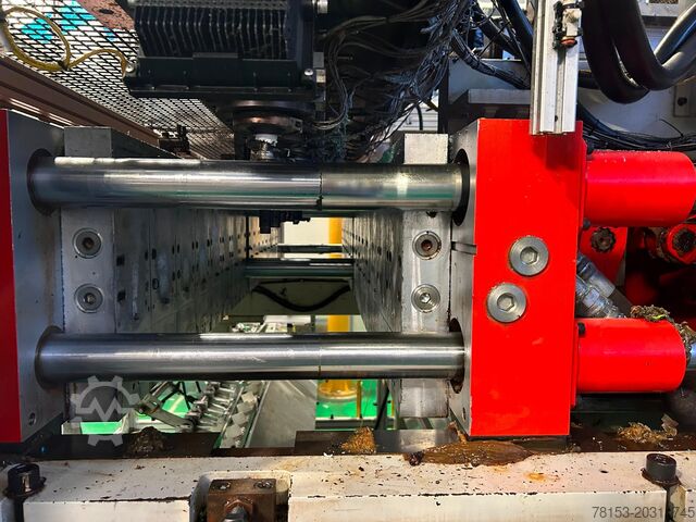 Blow moulding machine Uniloy UR110 Reciprocating Screw Blow Machine