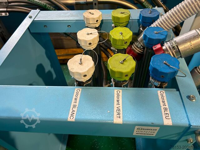 Blow moulding machine Uniloy UR110 Reciprocating Screw Blow Machine