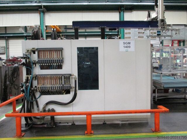 Injection molding machine KraussMaffei 950-8100 MX