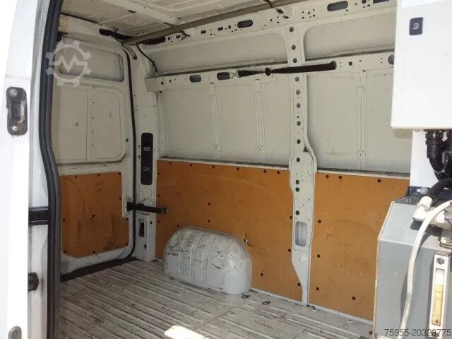 Lifting platform Renault MASTER 13,5 METER SKY WORKER,AIRCO