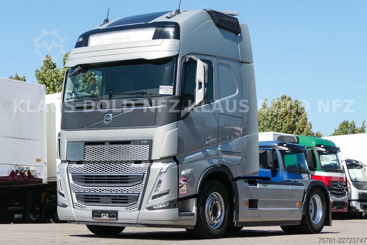 Standard tractor unit VOLVO FH 500 Globetrotter 2-Tanks Euro 6