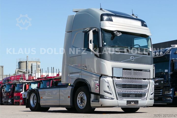 Standard tractor unit VOLVO FH 500 Globetrotter 2-Tanks Euro 6