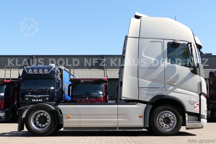 Standard tractor unit VOLVO FH 500 Globetrotter 2-Tanks Euro 6