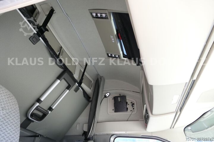Standard tractor unit VOLVO FH 500 Globetrotter 2-Tanks Euro 6