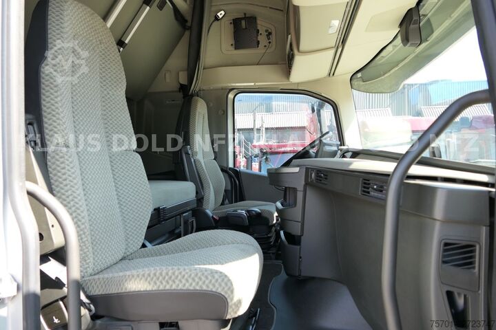 Standard tractor unit VOLVO FH 500 Globetrotter 2-Tanks Euro 6