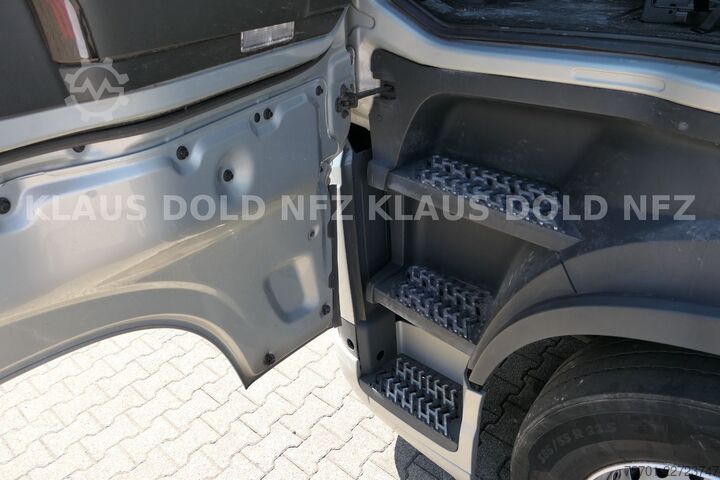 Standard tractor unit VOLVO FH 500 Globetrotter 2-Tanks Euro 6