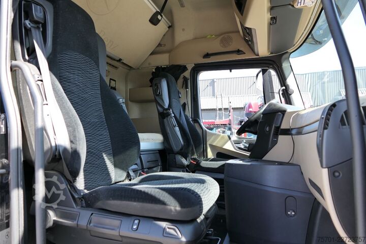 Standard tractor unit MERCEDES-BENZ Actros 1845 BigSpace 2 XL-Tanks Euro 6