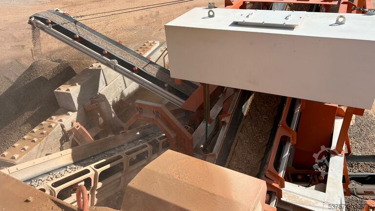 Crushing equipment/mobile crushing plant Constmach Mobile Crushing Plant Mobile Vertical Impact Crushing Plant