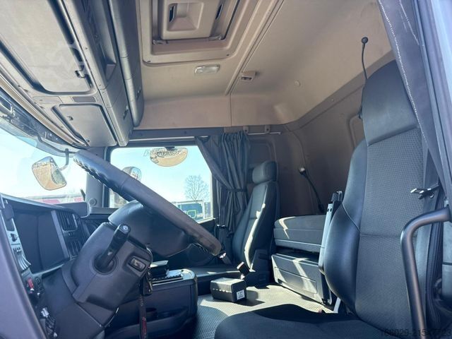 Kipper LKW SCANIA G 450 Dreiseitenkipper + Anhänger mit Schleuse