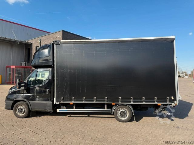 Transporter mit Koffer IVECO Daily Koffer mit Ladebordwand