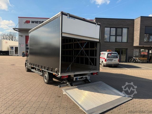 Transporter mit Koffer IVECO Daily Koffer mit Ladebordwand
