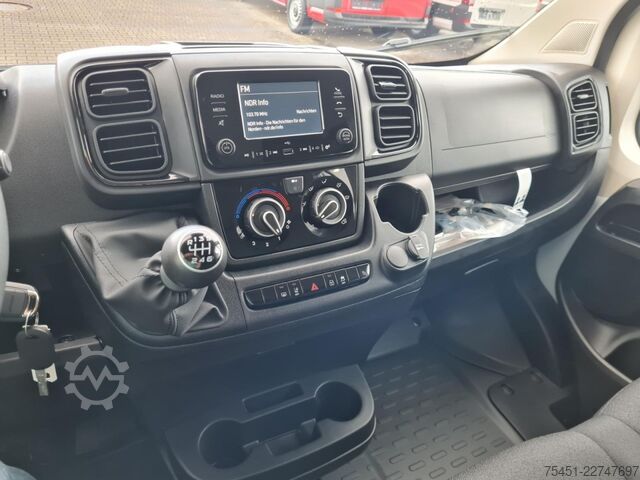Transporter mit Kipper Fiat Ducato 35 Doka Maxi 3-Seiten-Kipper AHK TEMPOMAT
