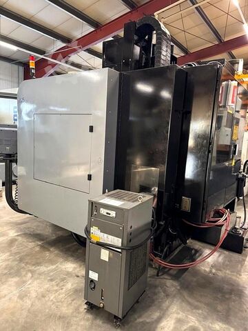 Vertikales Bearbeitungszentrum HURCO VMX 30