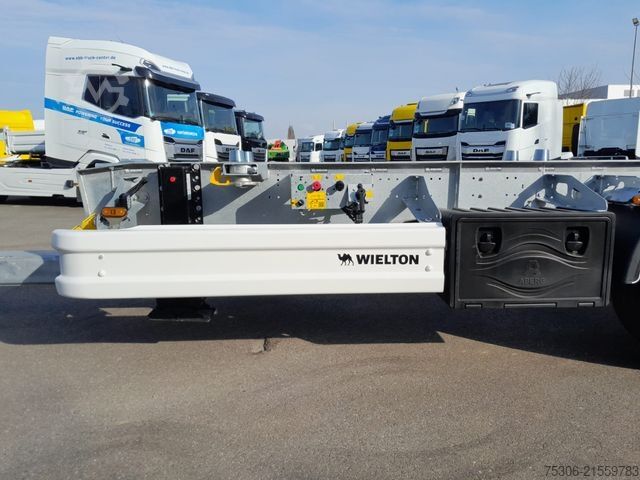 Swap chassis trailer WIELTON BDF ZAA 2-Achs-Wechselfahrgestell 1120-1320