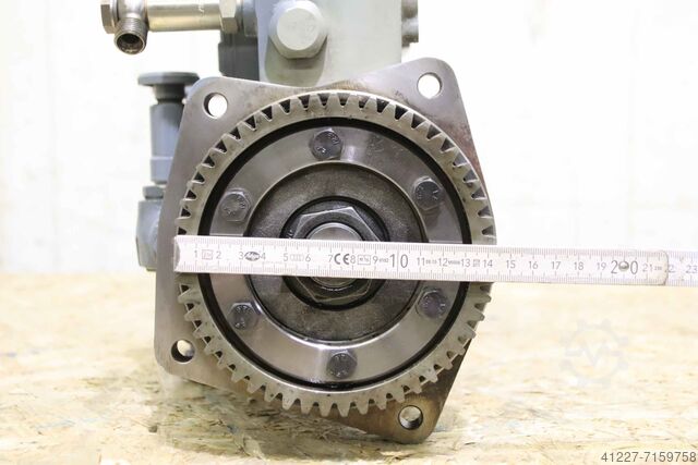 Einspritzpumpe Dieselmotor 6 Zylinder Bosch PES6R120/720LV RQV300-900 RV