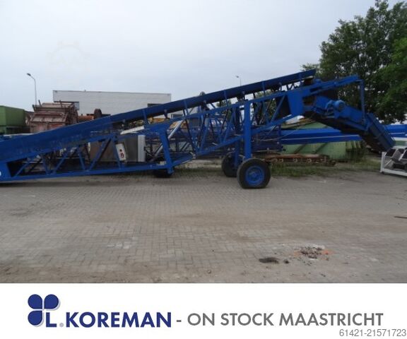 FINLAY mobiler Gurtförderer mit Siebmaschine  FINLAY Mobile Belt Conveyor with Screeningmachine