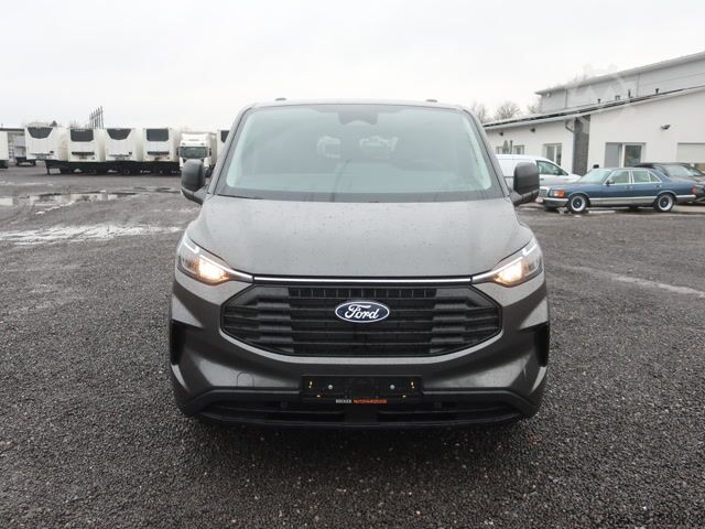 Kleinbus Ford Transit Custom L2H1 8-Sitzer