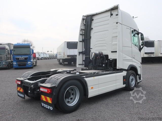 Standard SZM Volvo FH 500 Aero XL Euro 6 Leder Retarder Mikrowelle