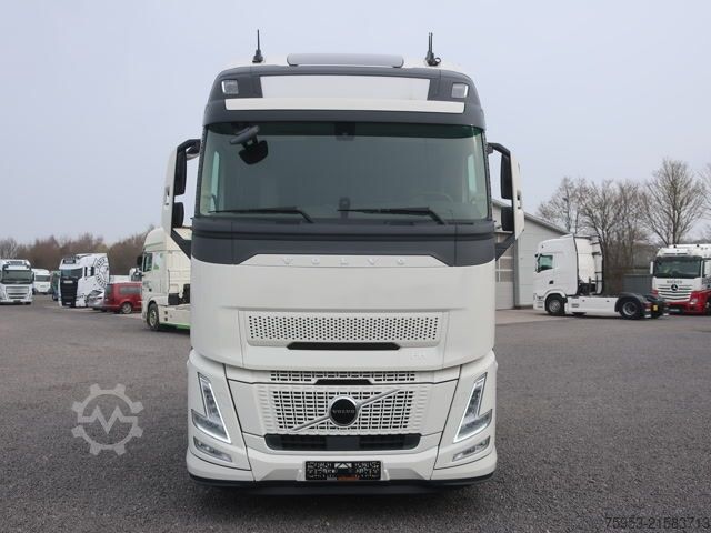 Standard SZM Volvo FH 500 Aero Euro 6 XL Retarder Leder Mikrowelle
